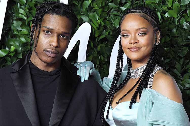 Rihanna's choice of dress has sparked further pregnancy rumors