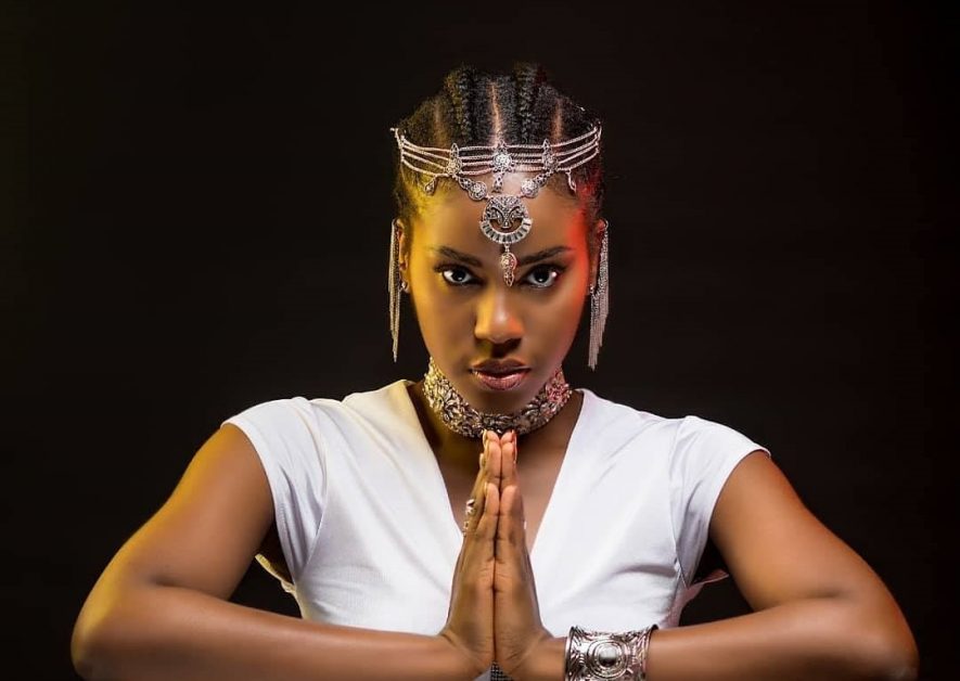 mzvee biograhpy news and profile